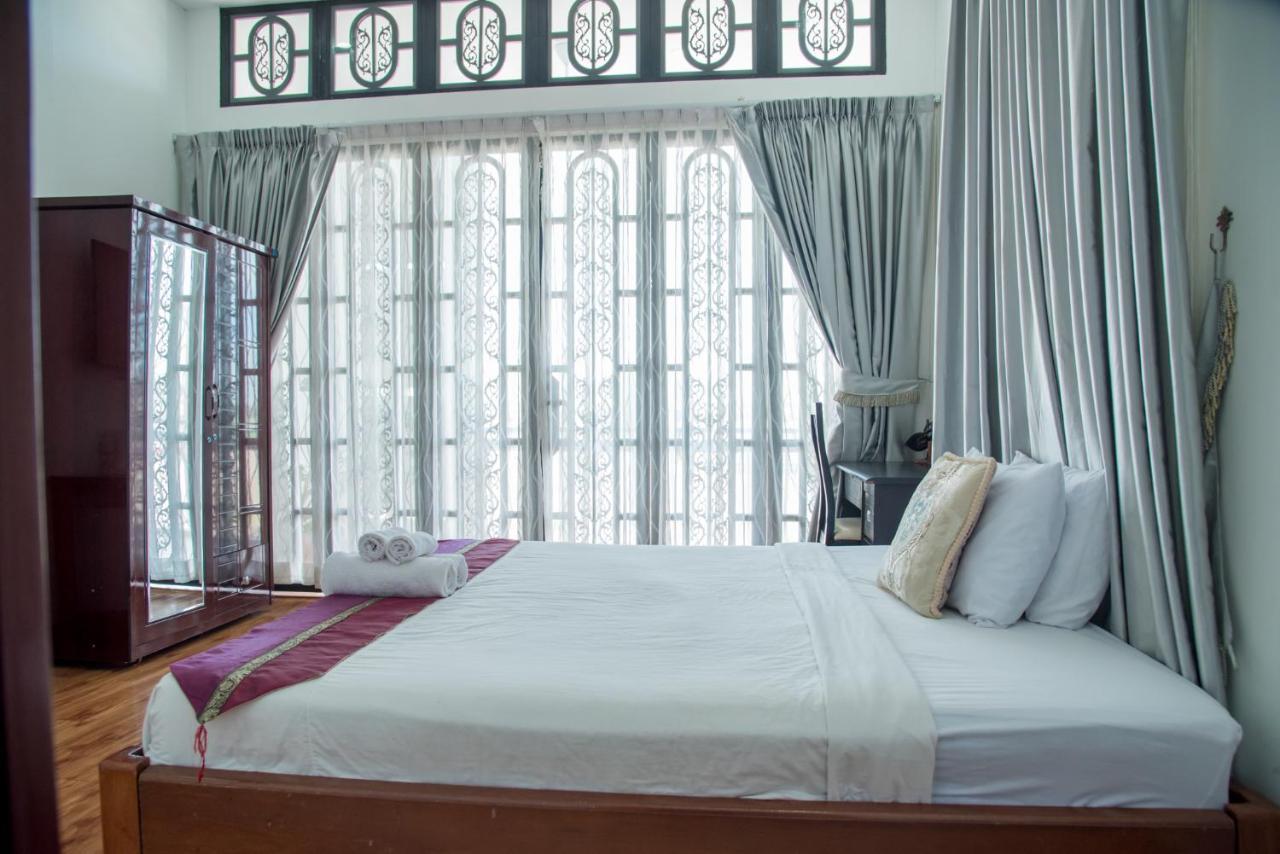New Season Riverside Hotel Phnom Penh Dış mekan fotoğraf